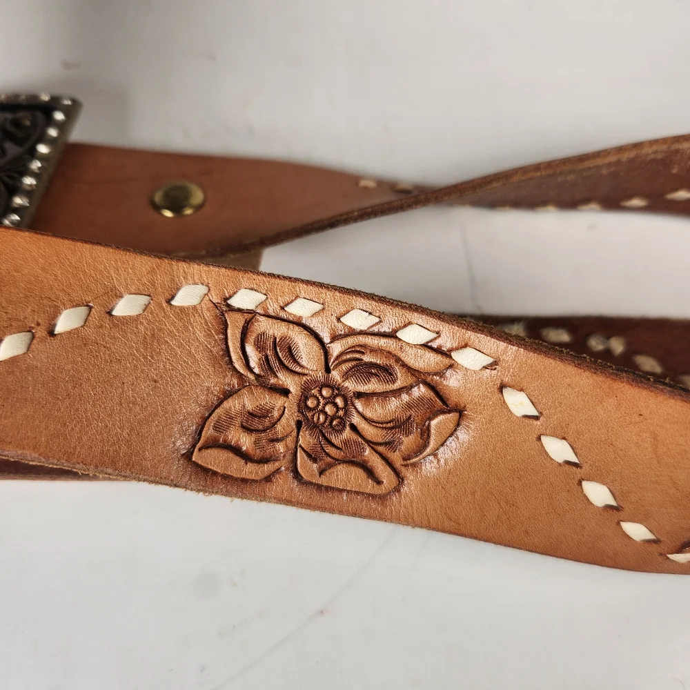 Western Rhinestone Belt Size 32 Brown Tooled Leather Cowboy Rodeo Equestrian - Picture 4 of 9